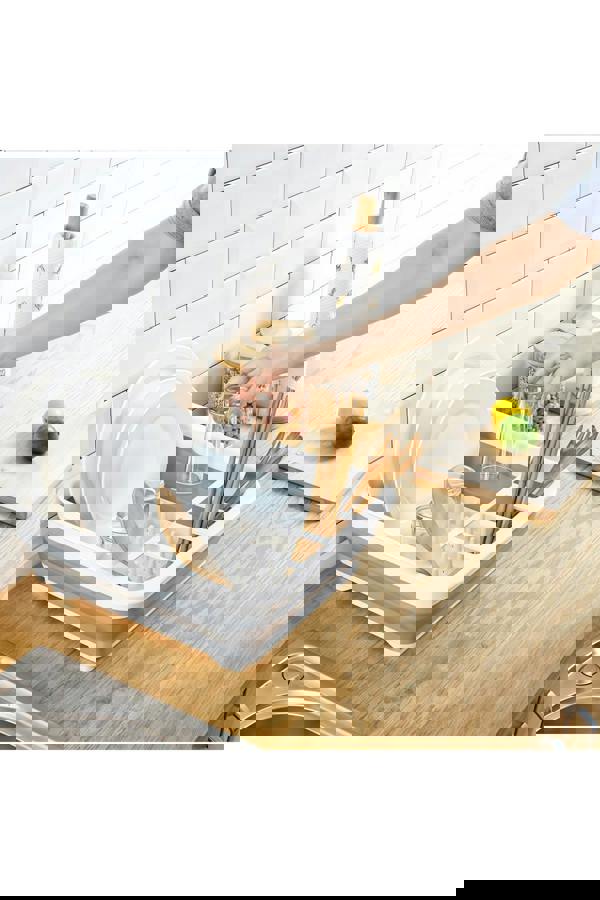 Living and Home Collapsible  Kitchen Plastic Dish Drainer Rack Drying  Rack Drainage Basket