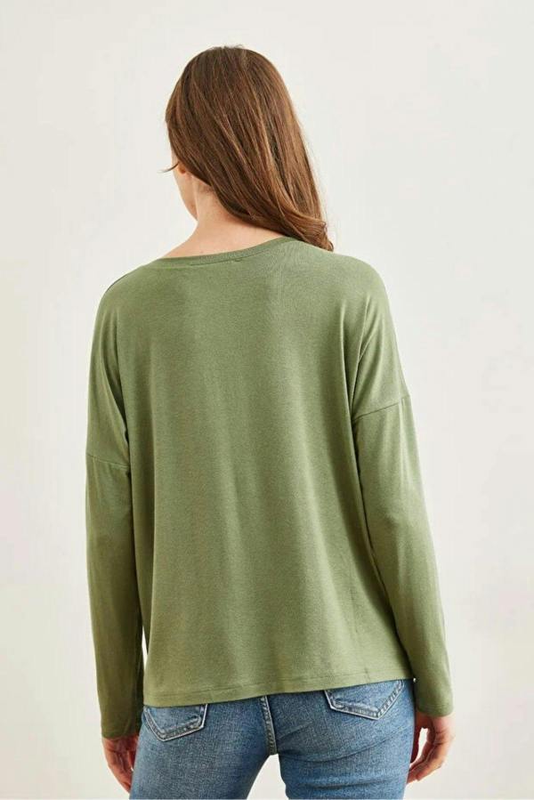 Hoxton Gal Crew Neck Draped Batwing Viscose Blouse