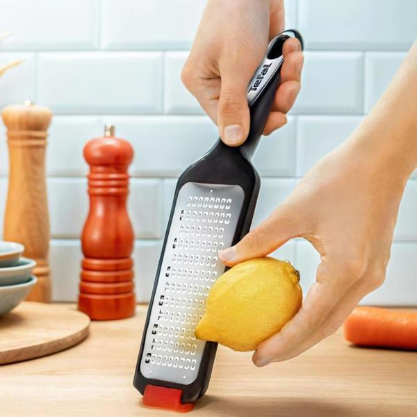 Tefal Ingenio Premium Grater Stainless Steel Non-Slip Kitchen Tool Black and Red