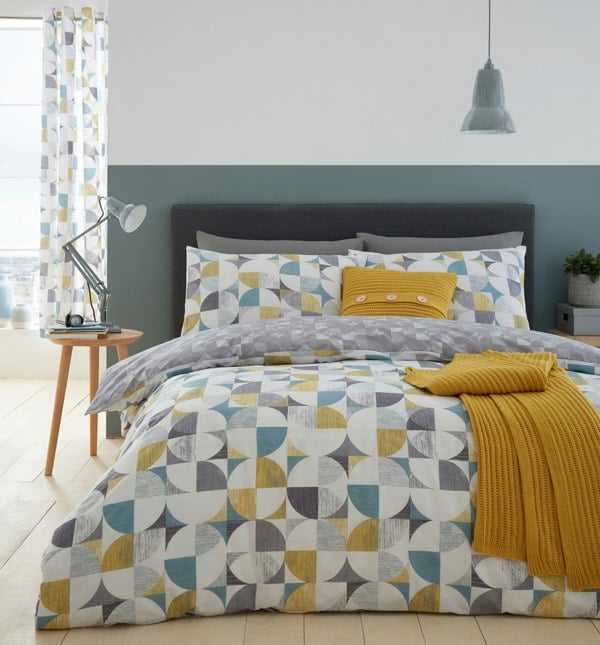 Catherine Lansfield Retro Circles Reversible Duvet Cover Set