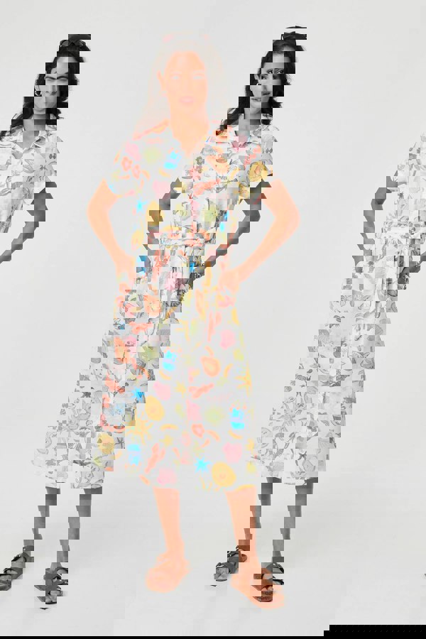 White | Abstract Tie Waist Midi Shirt Dress : Model is 5'8"/172 cm and wears UK8/EU36/US4/AUS8
