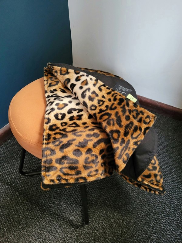 Made in the Mill Water Resistant Cosy Fleece Blanket – Brown Leopard Print
