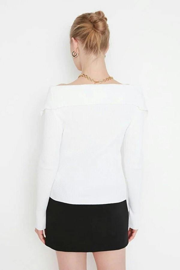 WOVCOR Carmen Collar Knit Sweater