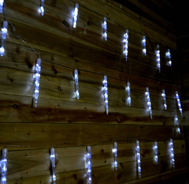 Samuel Alexander 72 LED 6.9m Premier 24 Indoor Outdoor Icicle Shape Christmas Chaser Lights in Cool White