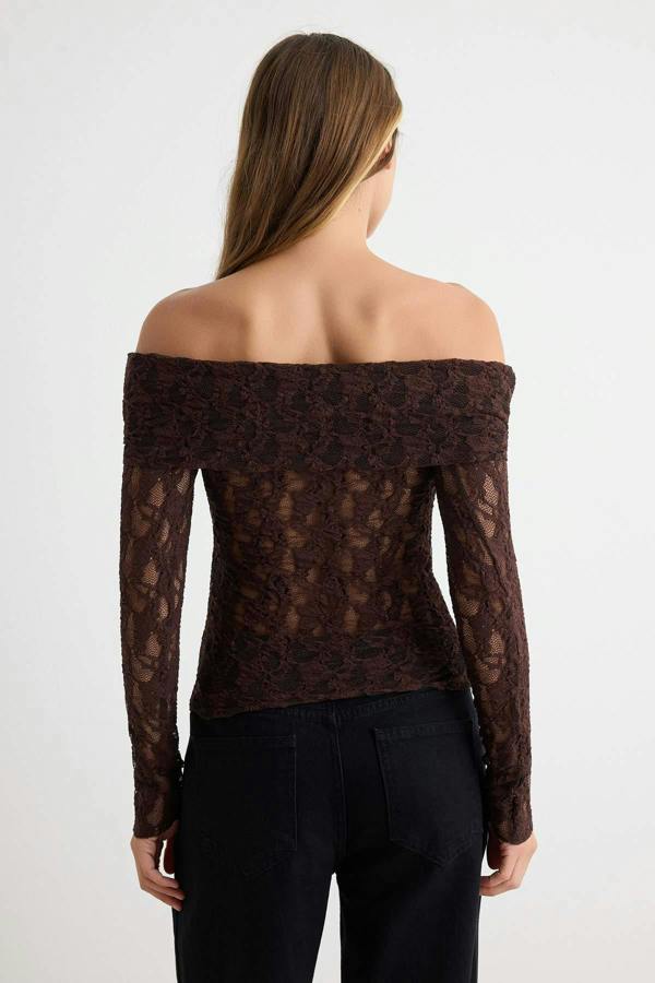 WOVCOR Fitted Carmen Neck Long Sleeve Lace Knit Blouse
