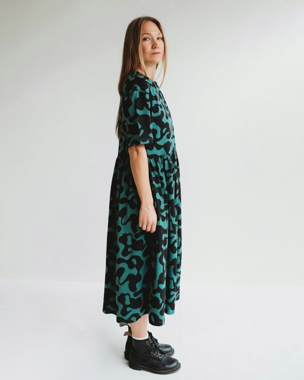Matilda Green Abstract Swirl Print Midi Dress- image 5
