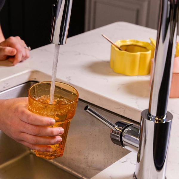 Flode Runda | Kitchen Sink Mixer with Pull out Spray | Chrome | Square Head
