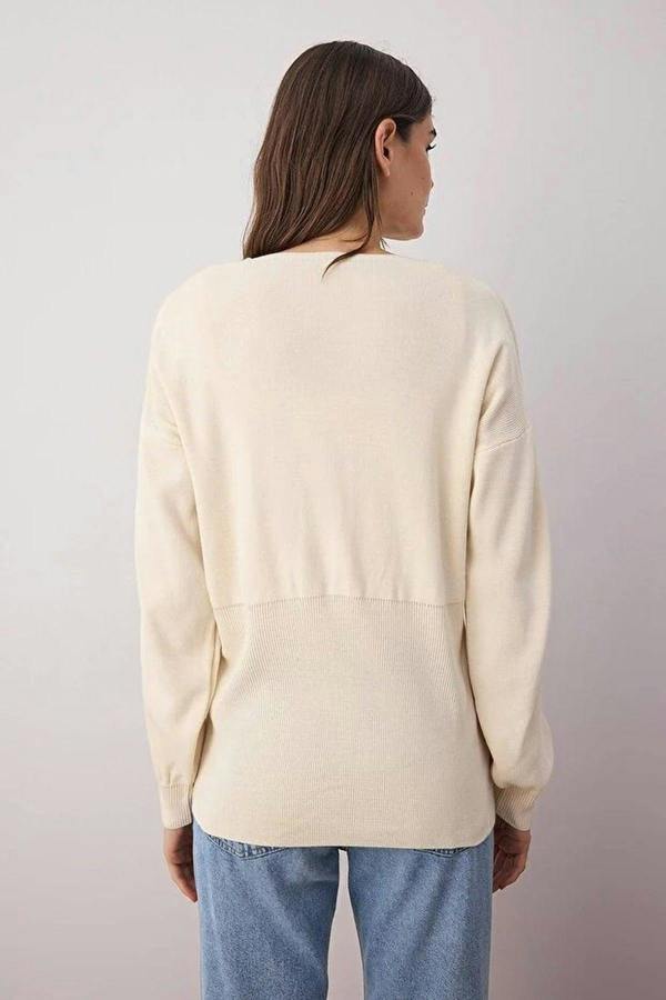 WOVCOR 2-Piece Knit Cardigan-Blouse Set with Button Detail