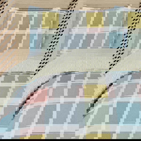 Smart Living Luxury Super Soft Crosshatch Check Reversible Complete Bedding Set