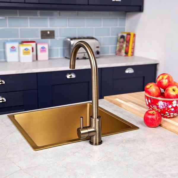 Flode Malaren | Single Lever Kitchen Sink Mixer Tap with Swivel Spout | Swan Neck Design | Antique Brass Finish