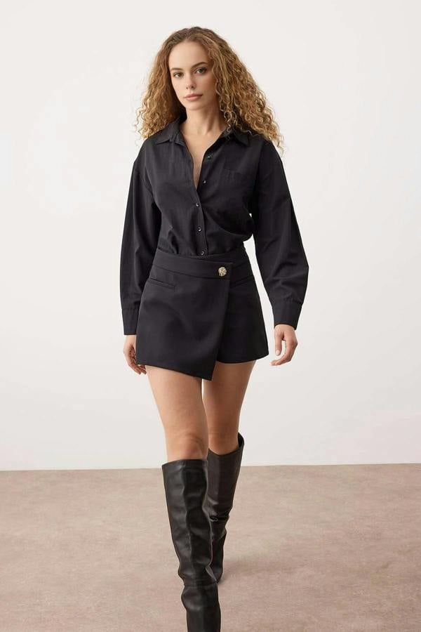 WOVCOR Mini Short Skirt with Button Detail