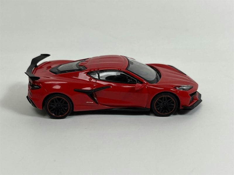 Mini GT Chevrolet Corvette Z06 Torch Red RHD 1:64 Scale MGT00477R