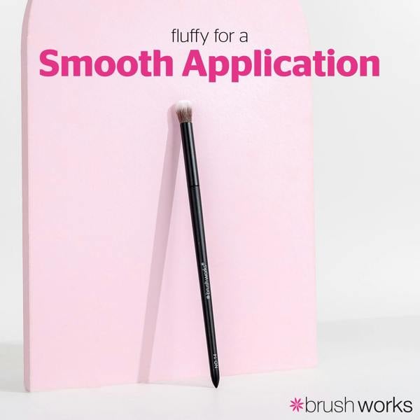 Brushworks No. 14 Fluffy Blending Eye Brush