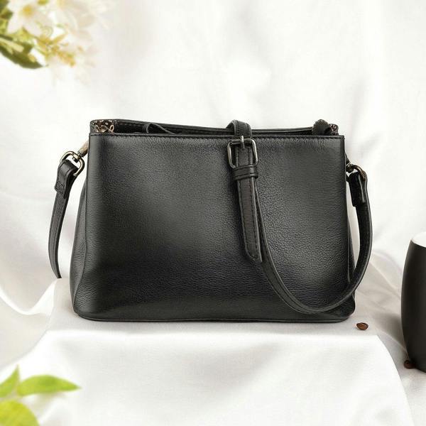 Black-Washed-Cancun-Shoulder-Bag-Maria-–-1204-07.jpg
