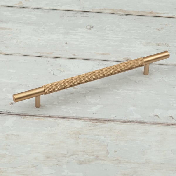 Handle & Home Knurled Brass Bar Handles and Knob