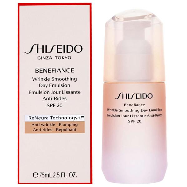 Shiseido Benefiance: Wrinkle Smoothing Day Emulsion SPF20 /