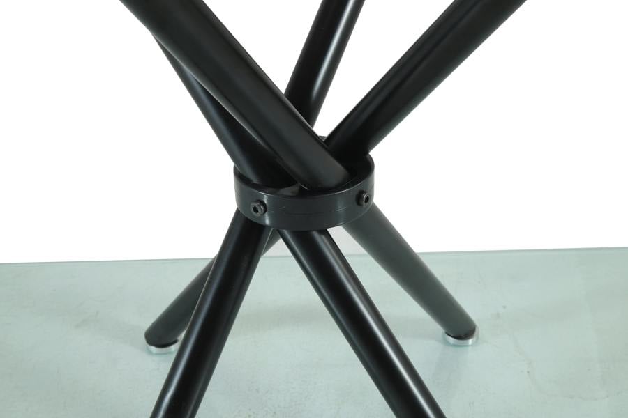 Outdoor Living New York Dining Table with 4 Charlotte Velvet Chairs
