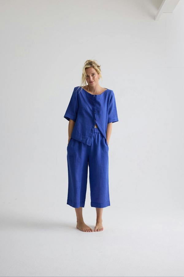 Pretty You London Relaxed Linen Scoop Neck Top In Bluing