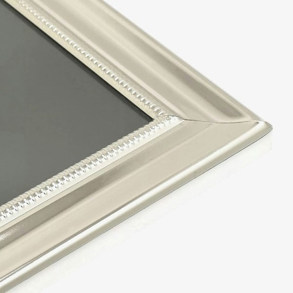 T. H. Baker Impressions Silverplated Beaded Edge 8x10 Inch Photo Frame FS128180
