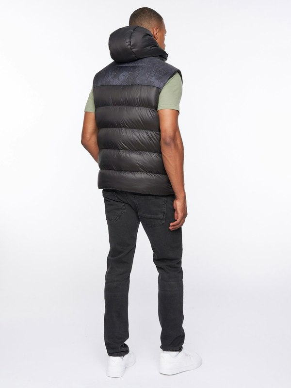 Duck and Cover Rierson Hooded Gilet Black