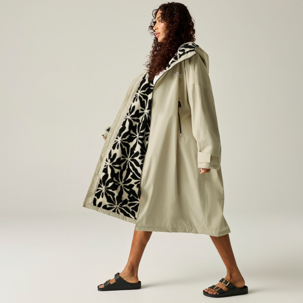 Regatta Unisex Adult Abstract Floral Waterproof Changing Robe - White Pepper