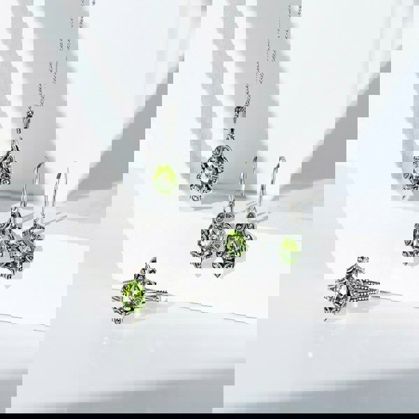 Gemondo Art Deco Style Pear Peridot & Marcasite Ring in Sterling Silver