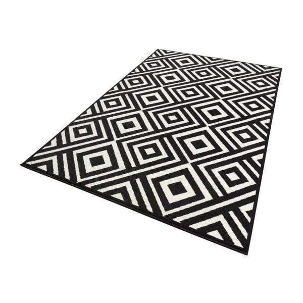Modern Diamond-Patterned Rug – Black & White
