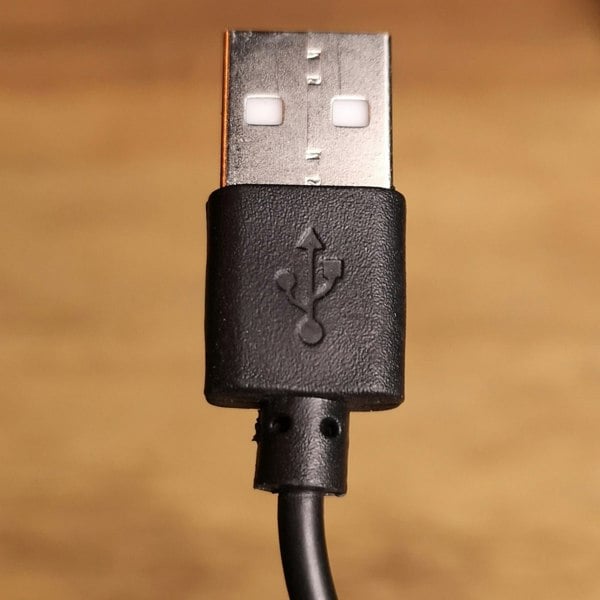 Samuel Alexander 1.5m Black USB Adaptor Plug for Christmas SnowSwirl Decorations