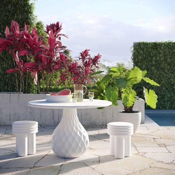 Furniture Edit Tulum Ivory Concrete Indoor and outdoor Round Dining Table