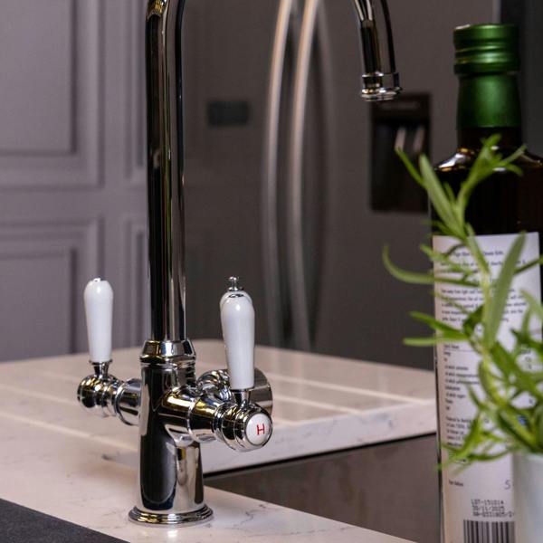 Flode korsa | Traditional Cruciform Style 3 in 1 Instant Boiling Tap | White Ceramic Levers | Polished Chrome Finish