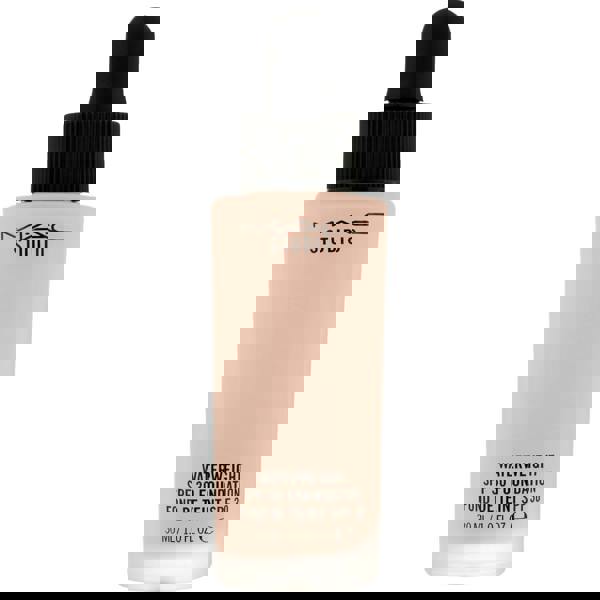 M.A.C Studio Waterweight SPF30 Foundation NW20 30ml - Extra