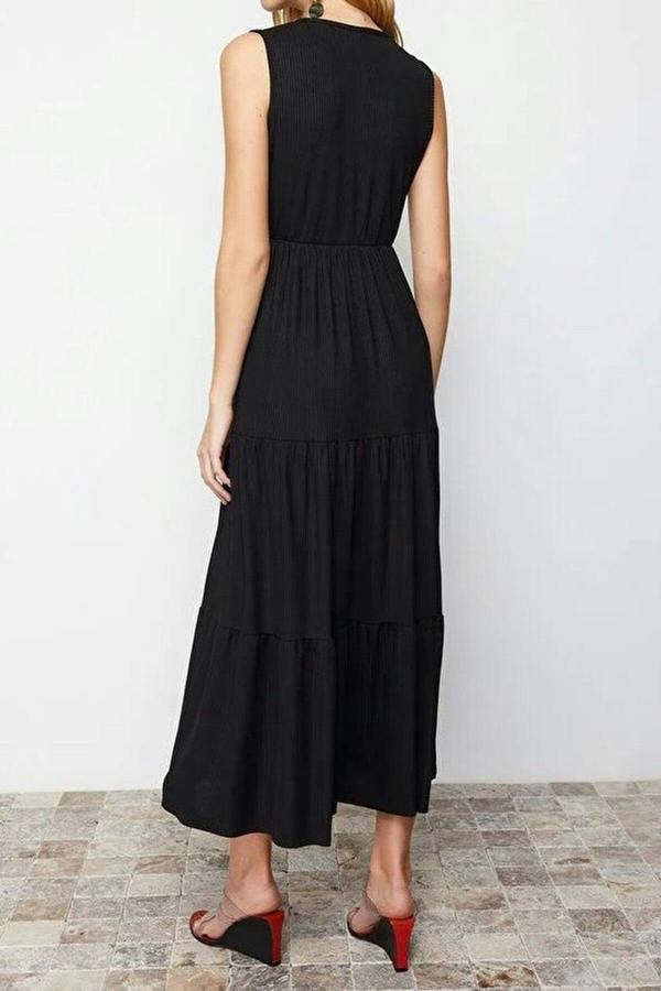 WOVCOR V-Neck Sleeveless A-Line Maxi Knit Dress