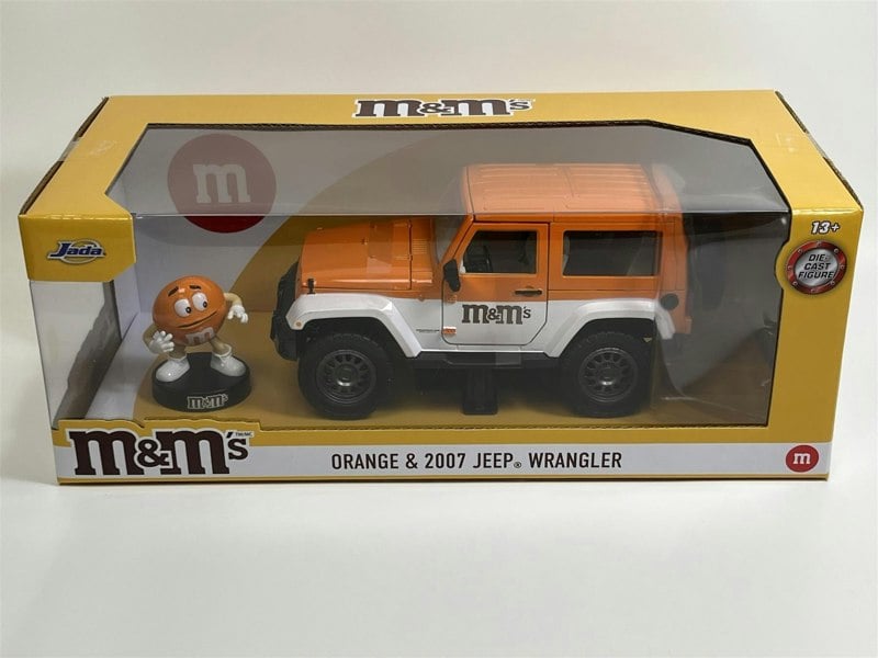 Jada M&Ms Orange Figure and 2007 Jeep Wrangler 1:24 Scale Jada 253255068 34401