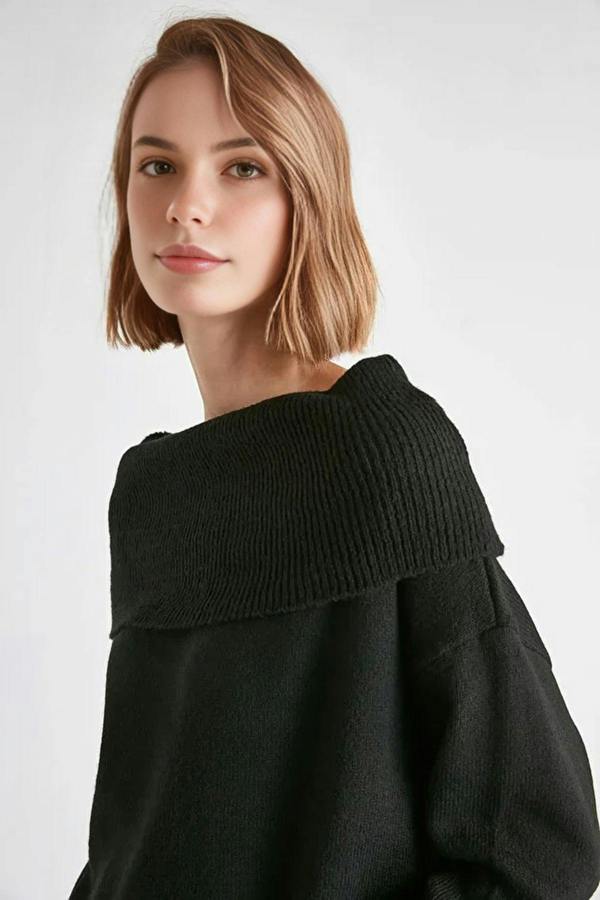 WOVCOR Soft Textured Carmen Collar Knit Sweater