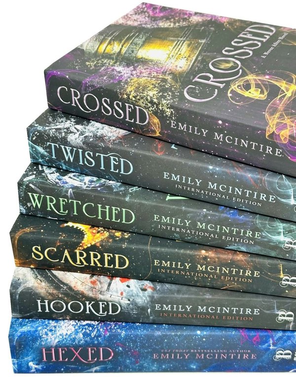 Never After Series by Emily McIntire Complete 6 Books Collection Set (Hexed, Hooked, Scarred, Wretched, Twisted & Crossed)