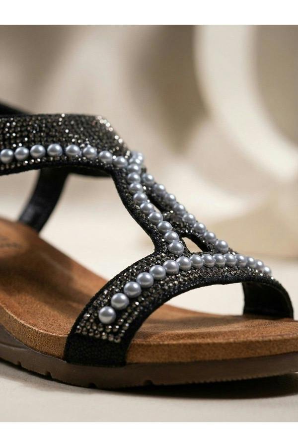 Violet Beaded Lattice Wedge Sandals - Black
