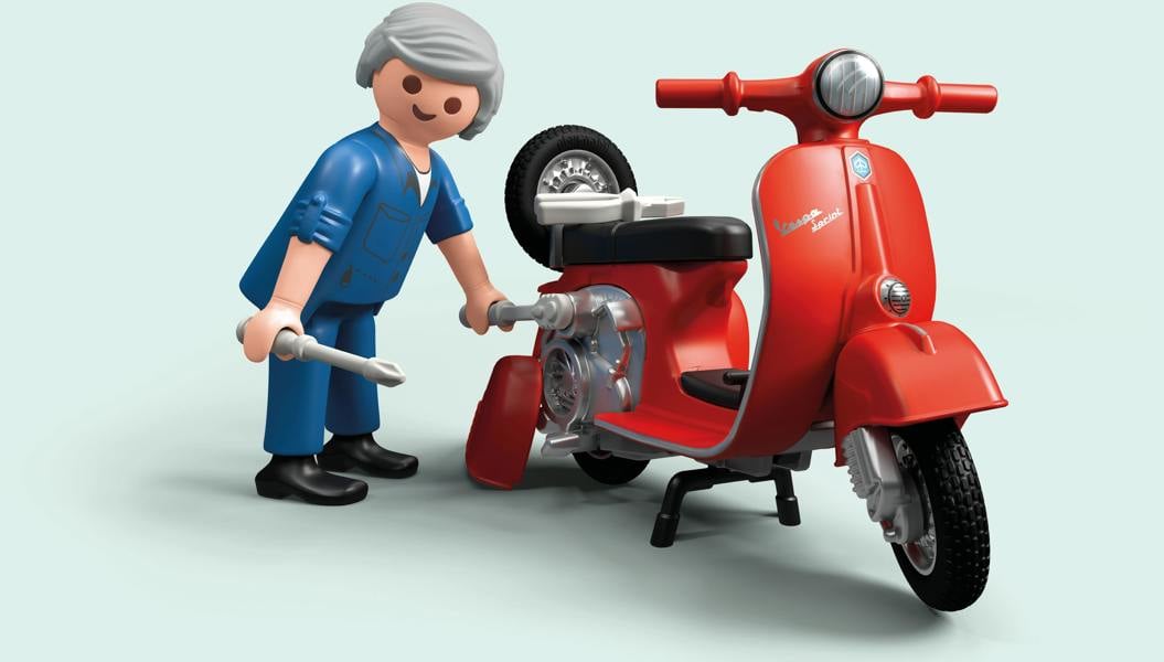 Playmobil 60s Vespa Garage Workshop Playset