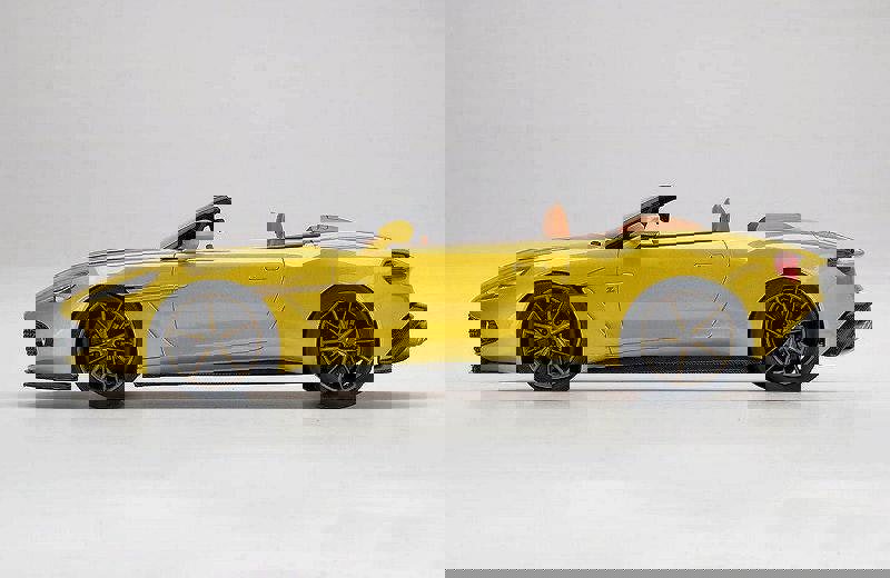 TSM Aston Martin Vanquish Zagato Volante Cosmopolitan Yellow 1:18 TSM TS0215