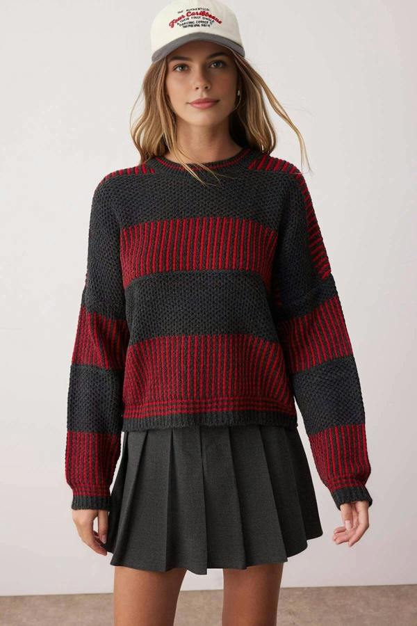 WOVCOR Wide Cut Striped Knit Sweater