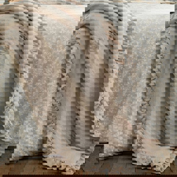 Bianca Soft Washed Frill Bedspread
