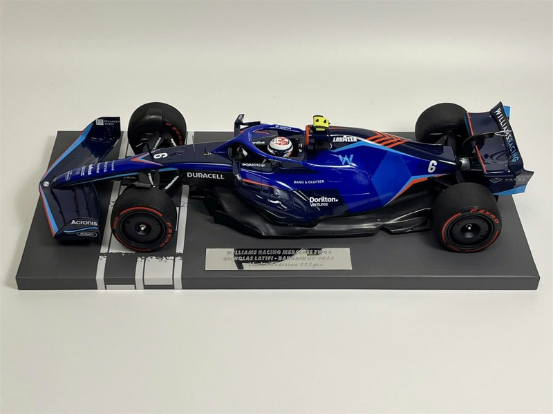 Minichamps Nicholas Latifi Mercedes FW44 Williams Racing Bahrain GP 2022 1:18 117220106