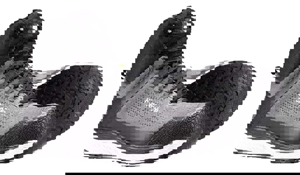 TOWORKFOR Super Set Mens/Womens Composite S1P Safety Boots, durable safety boots featuring a sleek black and gray design with anti-slip soles.