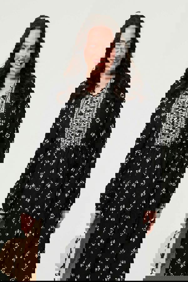 Black | Curve Printed Long Sleeve Maxi Dress