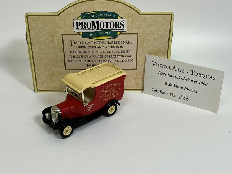 MCSlots Victor Arts Torquay Royal Doulton Van Pro Motors Lledo VATRD01D B2