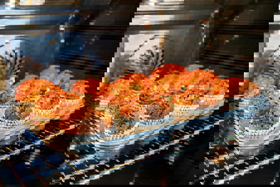 KitchenCraft Non-Stick Twelve Hole Bake Pan