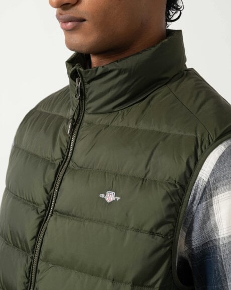 GANT Mens Light Down Shield Logo Gilet - 368 Dark Moss Green
