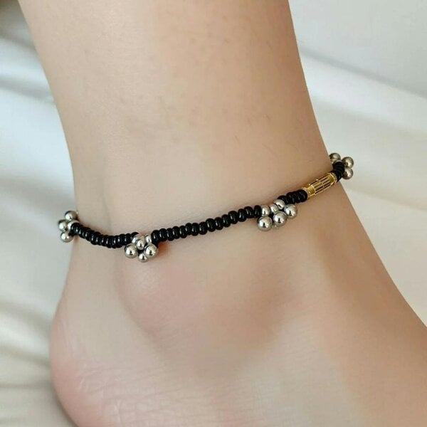 The Colourful Aura Black Round Beaded Ghungroo Charm Payal Anklet