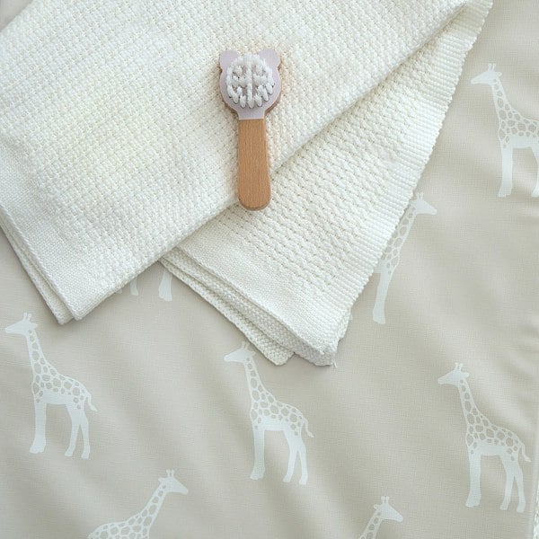 Anti-Roll Changing Mat - Milou the Giraffe - The Tiny Bed Company™