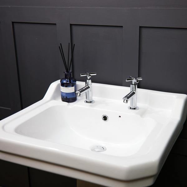 Flode Isak | Basin Pillar Taps | Chrome