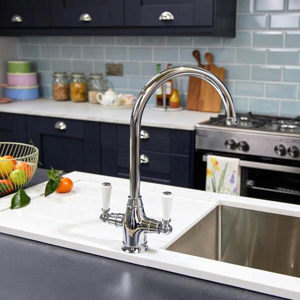 Flode Storsjon | Counter Top Carrera Marble Shroud with 44 x 44 x 20cm Brushed Steel 1 Bowl Sink